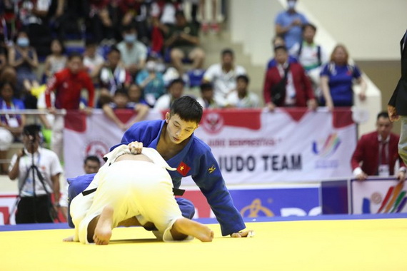 VĐV Nguyễn Hoàng Thành giành HCV thứ 2 cho Judo trong ngày 21/5-Vnfinance