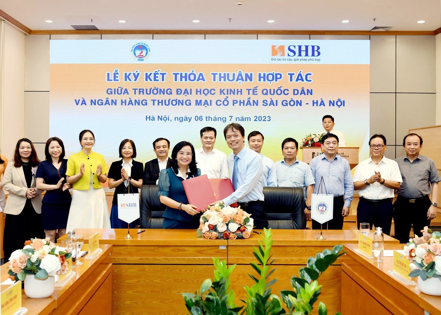 SHB tăng cường hợp tác với Trường Đại học Kinh tế Quốc Dân - Ảnh 2.