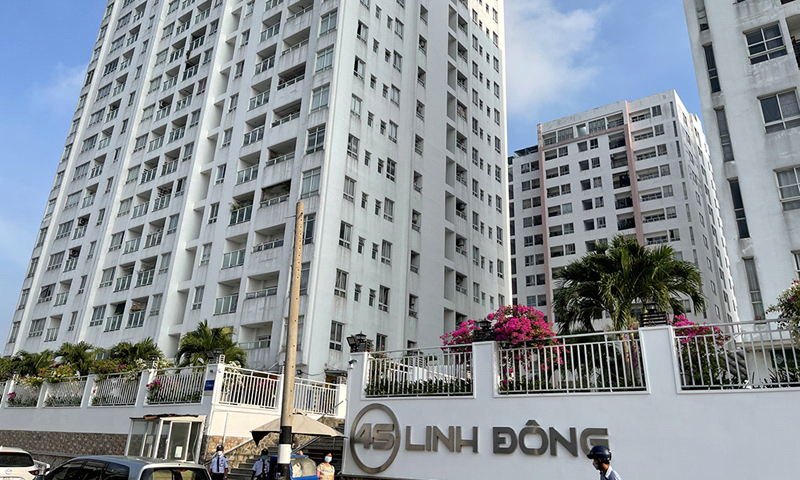 Thành phố Hồ Chí Minh: Ngân hàng bán nợ hơn 265 tỷ, bán cả hầm gửi xe một chung cư