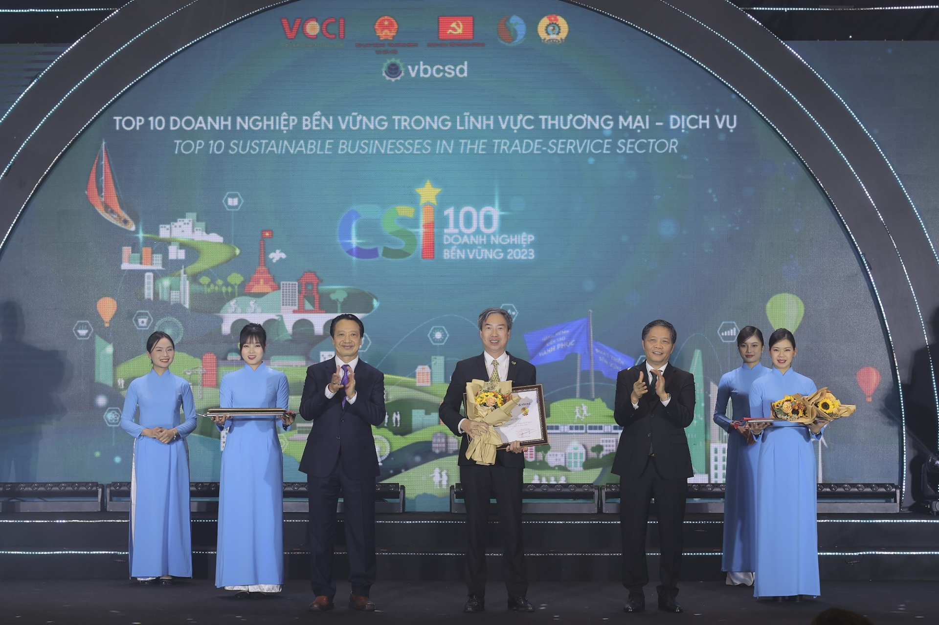 Tập đoàn BRG Top 10 doanh nghiệp bền vững Việt Nam 2023