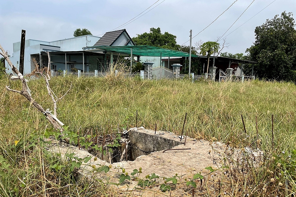 Long An: Cảnh hoang tàn tại dự án Khu dân cư An Phú Sinh - https://vnfinance.vn/