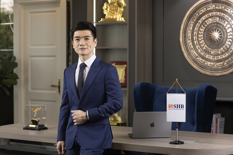 Thấy gì sau động thái đăng ký mua cổ phiếu SHB của Phó Chủ tịch Đỗ Quang Vinh?