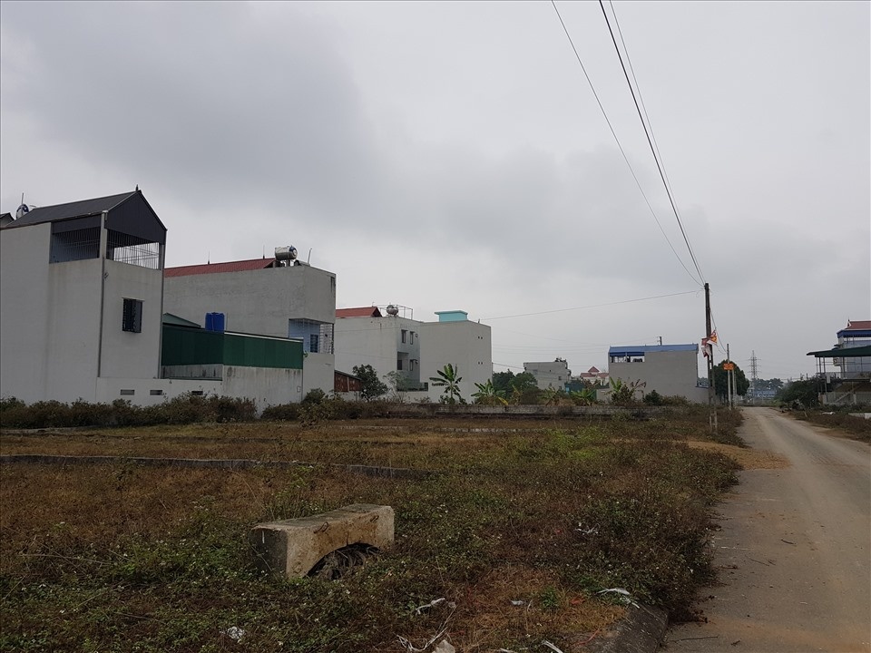 Sau cơn sốt đất mấy năm trước, nhiều nhà đầu tư 