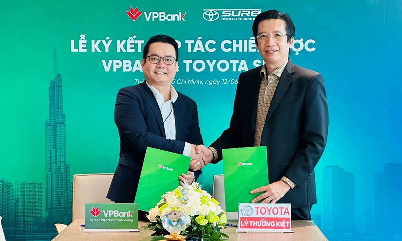 VPBank và Toyoto Sure hợp tác gia tăng đặc quyền cho khách hàng vay mua xe ô tô