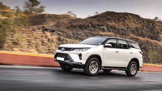 Giá Toyota Fortuner lăn bánh mới nhất cuối tháng 6/2024 rẻ ‘át vía’ Ford Everest và Hyundai Santa Fe ảnh 3