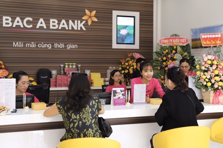 Điểm tin ngân hàng ngày 30/7: Techcombank dự kiến phát hành gần 20 triệu cổ phiếu giá rẻ cho nhân viên