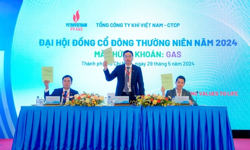 PV GAS thông báo về chốt danh sách chia cổ tức và phát hành cổ phiếu để tăng vốn