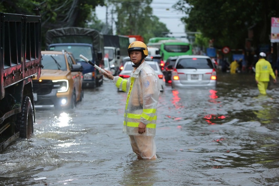 Em ơi, Hà Nội… lụt