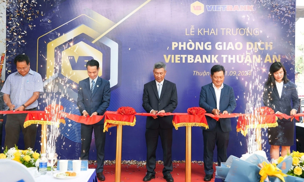 Vietbank và “cú đúp” trong ngày khai trương điểm giao dịch thứ 119 – Phòng Giao dịch Vietbank Thuận An