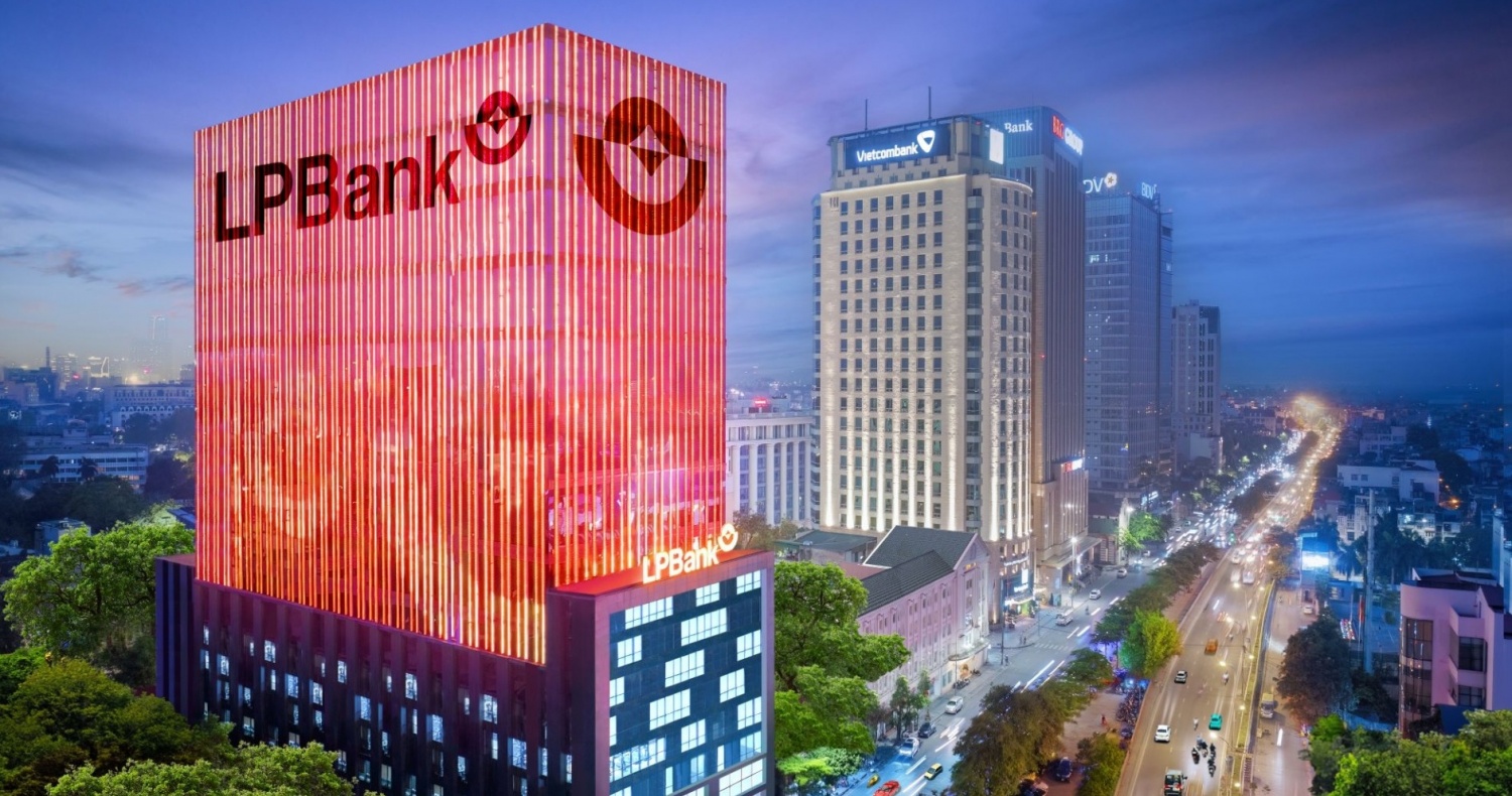 LPBank dự kiến chi gần 9.900 tỷ đồng sở hữu 5% cổ phần FPT