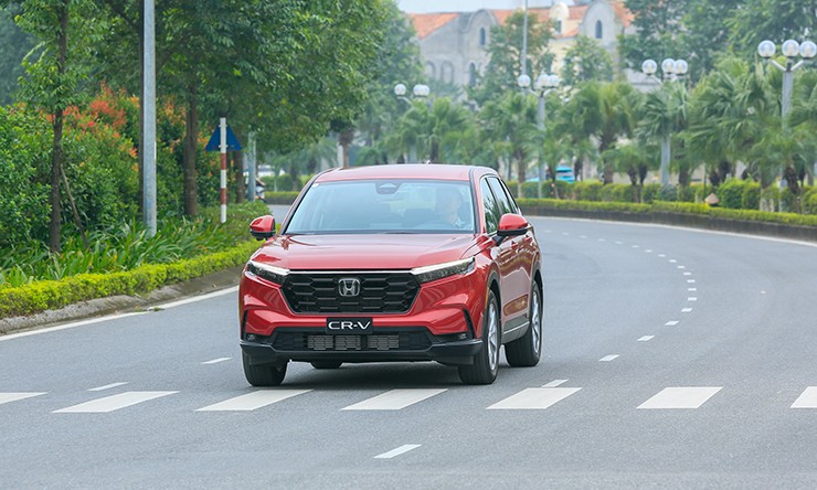 Giá xe Honda CR-V lăn bánh cuối tháng 9/2024 kèm ưu đãi cực khủng, thách thức lớn cho Mazda CX-5 ảnh 3