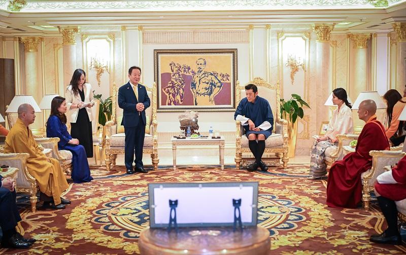 2. Nhà sáng lập, Chủ tịch Điều hành T&T Group Đỗ Quang Hiển bày tỏ mong muốn hợp tác