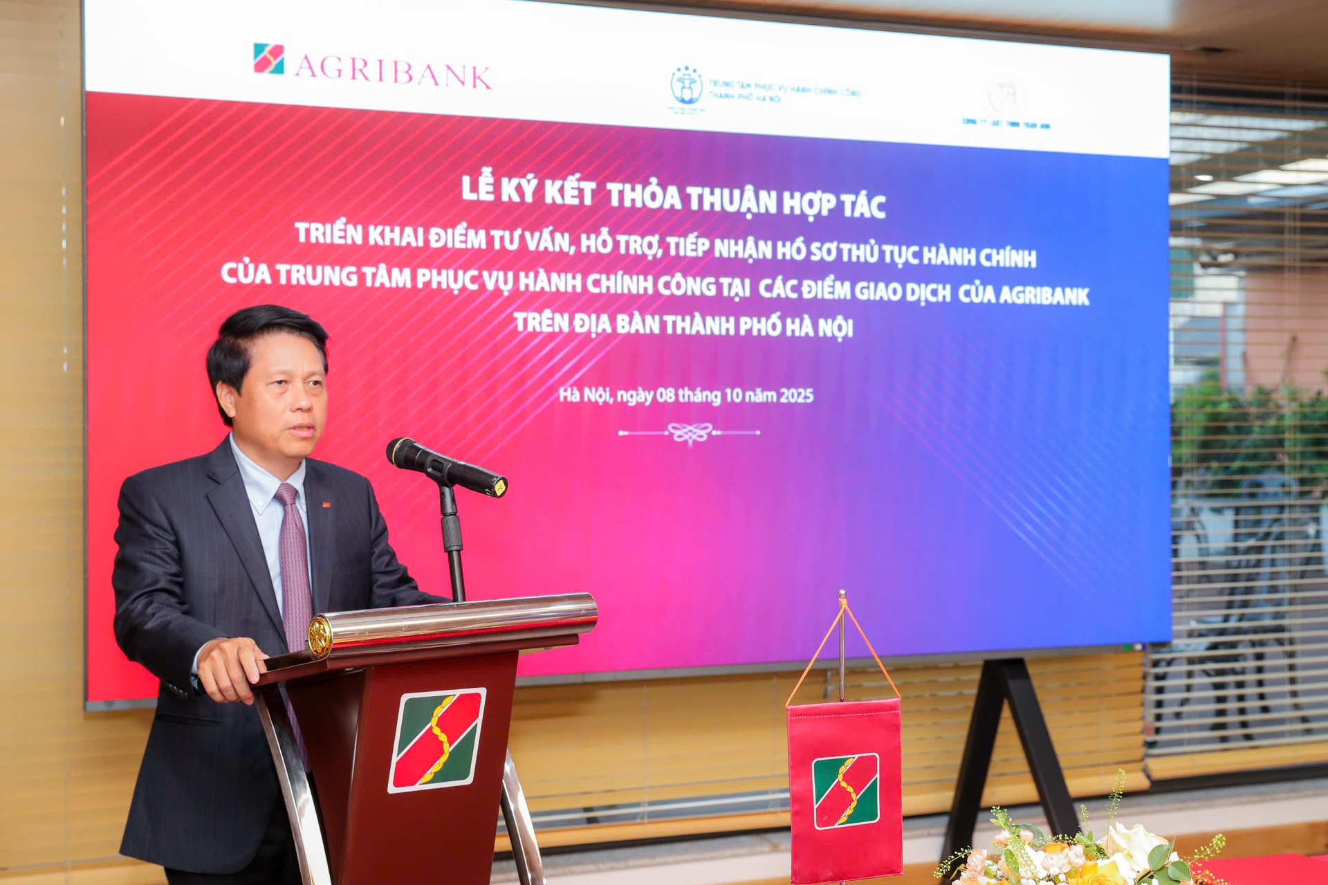 nh 1 - Ông Phạm Tiến Dũng - Phó Thống đốc Ngân hàng Nhà nước Việt Nam dự và phát biểu chỉ đạo tại lễ ký kết