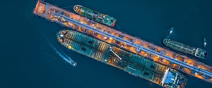 Tin Thị trường: Lượng dầu thô vận chuyển toàn cầu tăng trong tháng 3
