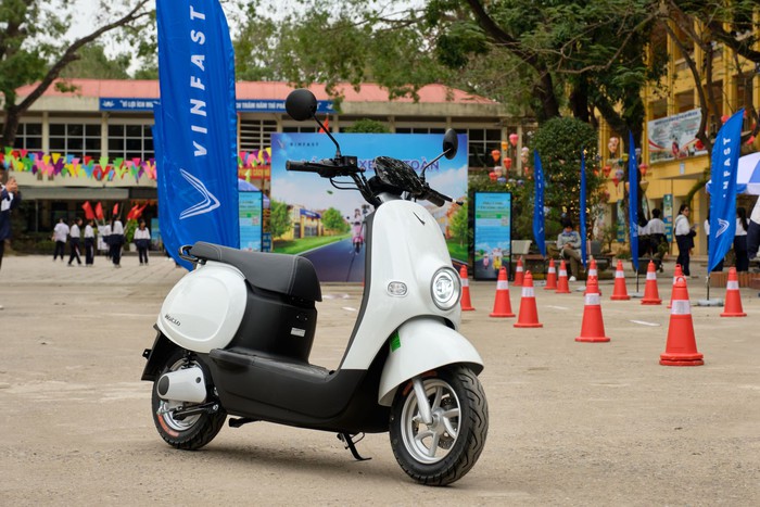VinFast Motio mùa cao điểm chỉ từ 14,99 triệu đồng, miễn phí sạc: Giá nhẹ ký, chất lượng “nặng ký”- Ảnh 1.