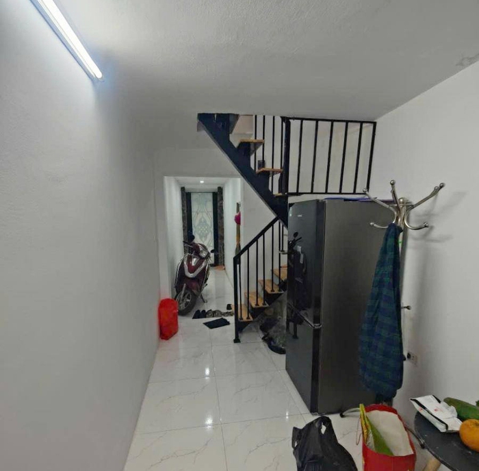 Nhà mặt tiền 1,3m rao bán hơn 3 tỉ: Chỉ có ở trung tâm Hà Nội?- Ảnh 2. Nhà mặt tiền 1,3m rao bán hơn 3 tỉ: Chỉ có ở trung tâm Hà Nội?- Ảnh 2.