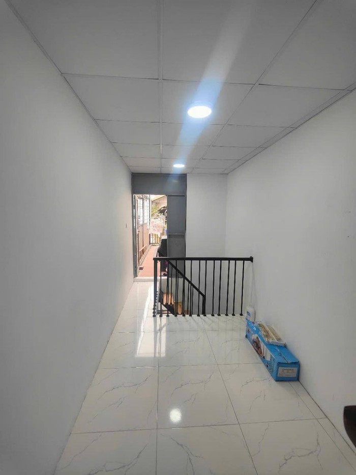 Nhà mặt tiền 1,3m rao bán hơn 3 tỉ: Chỉ có ở trung tâm Hà Nội?- Ảnh 6. Nhà mặt tiền 1,3m rao bán hơn 3 tỉ: Chỉ có ở trung tâm Hà Nội?- Ảnh 6.