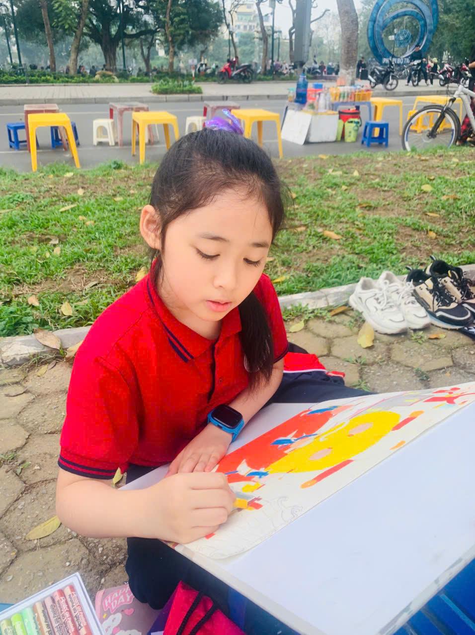 Thanh Tâm muốn gửi gắm một thông điệp đến tất cả mọi người: “Nếu mỗi cá nhân cùng chung tay góp sức vào việc bảo vệ môi trường, thành phố chúng ta sẽ trở nên xanh hơn, sạch hơn, đẹp hơn, và từ đó, cuộc sống của mỗi người cũng sẽ hạnh phúc hơn”. z6569490569717_821fe8012fc46921fdd3d16a8ff967c4