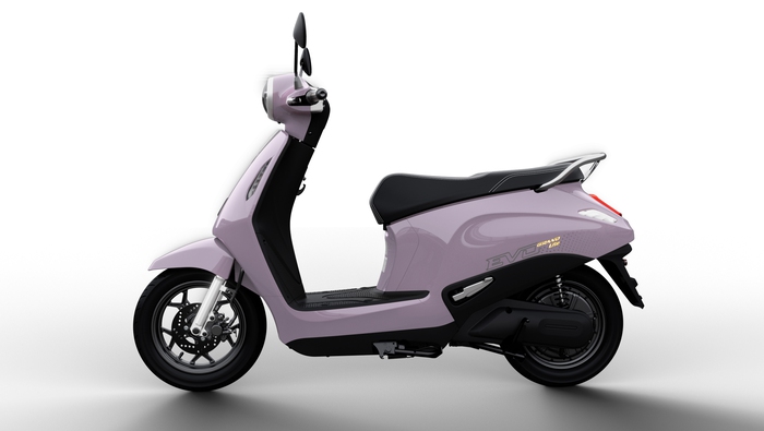 VinFast ra mắt xe máy điện Evo Grand với 2 pin có thể tháo rời, đi được tới 262 km/lần sạc- Ảnh 4. VinFast ra mắt xe máy điện Evo Grand với 2 pin có thể tháo rời, đi được tới 262 km/lần sạc- Ảnh 4.