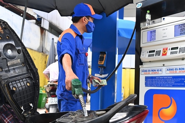Giá xăng tăng trở lại, RON 95 tiến gần mốc 20.000 đồng/lít