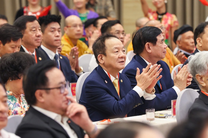 Doanh nhân Đỗ Quang Hiển được vinh danh nhờ thành tích xuất sắc đóng góp cho cộng đồng- Ảnh 4. Doanh nhân Đỗ Quang Hiển được vinh danh nhờ thành tích xuất sắc đóng góp cho cộng đồng- Ảnh 4.