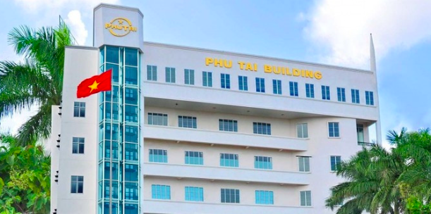 Hé lộ cách Phú Tài đòi đối tác nước ngoài trả tiền- Ảnh 1. Hé lộ cách Phú Tài đòi đối tác nước ngoài trả tiền- Ảnh 1.