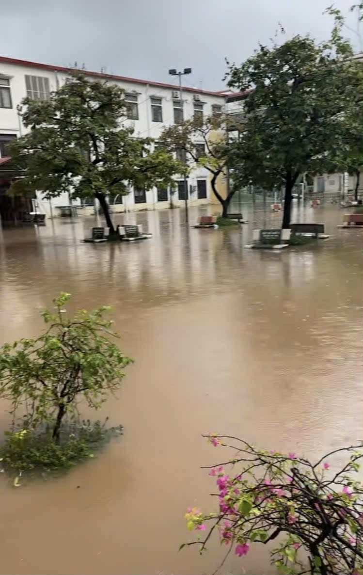 Em ơi... Hà Nội lụt!