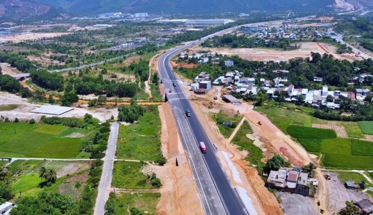 Điểm tin xây dựng - bất động sản ngày 8/10: Thủ tướng chỉ đạo nghiên cứu chính sách thuế bất động sản