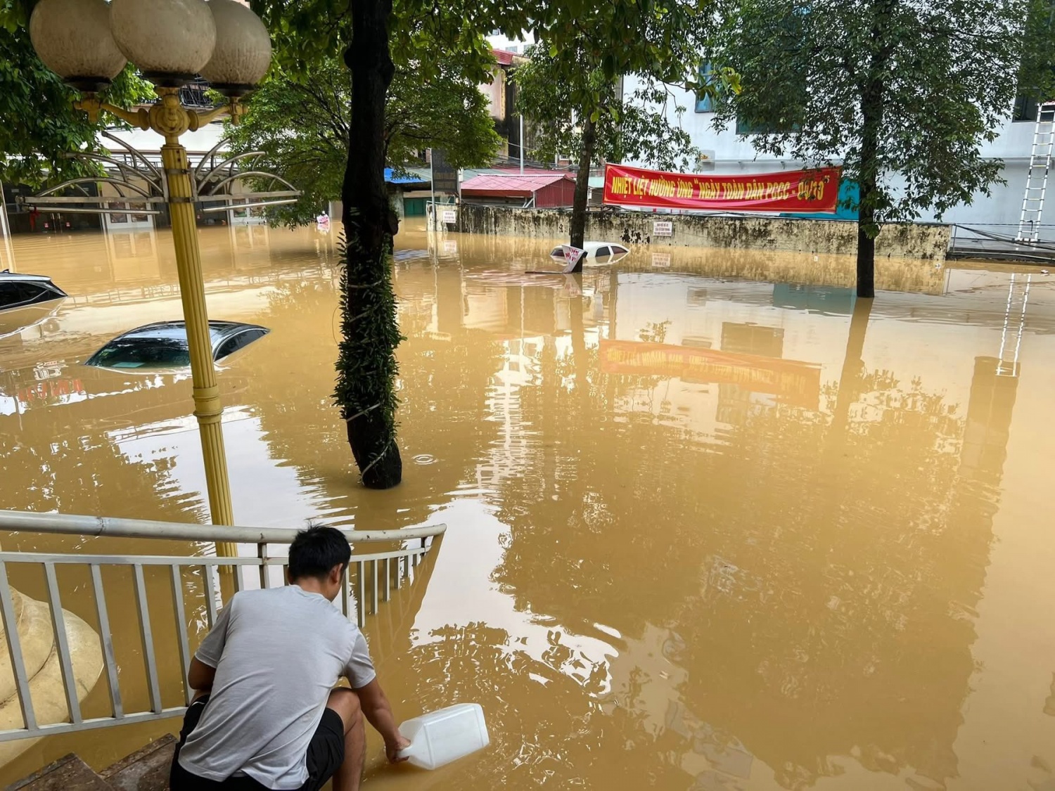 Mưa lớn gây ngập lụt diện rộng tại Thái Nguyên