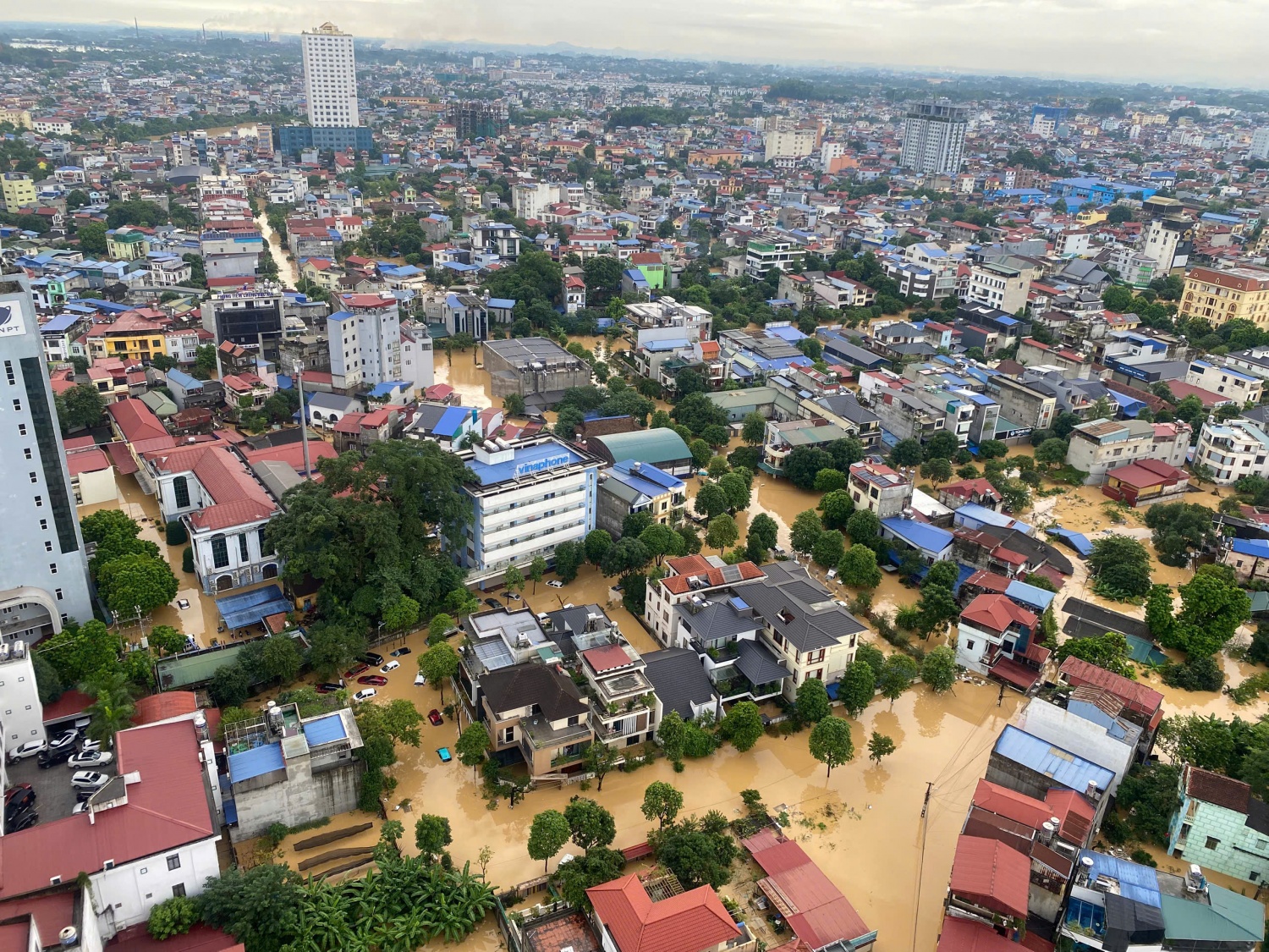 Mưa lớn gây ngập lụt diện rộng tại Thái Nguyên