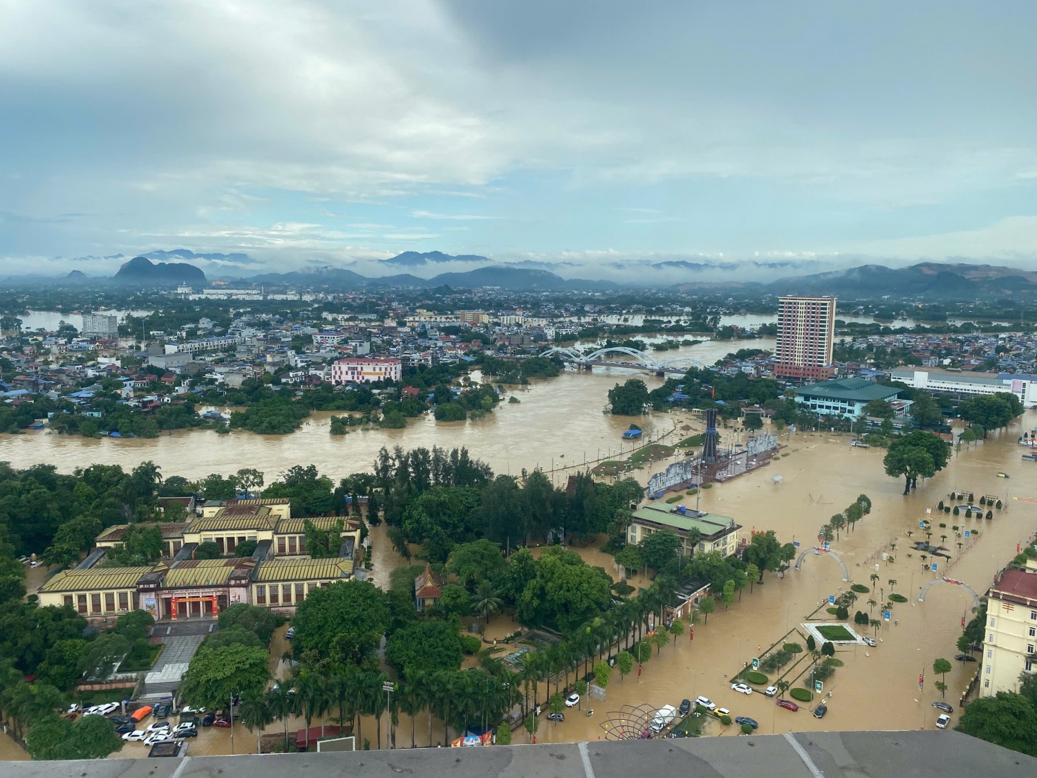 Mưa lớn gây ngập lụt diện rộng tại Thái Nguyên