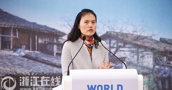 Bà Peng Lei phát biểu tại diễn đàn bên lề Hội nghị Internet thế giới lần thứ hai được tổ chức tại tỉnh Chiết Giang, Trung Quốc vào ngày 16/12/2015. Ảnh: China Daily