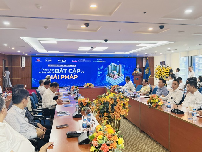 Thị trường bất động sản khởi sắc nhưng cần “hãm phanh” dòng vốn đầu cơ- Ảnh 1.