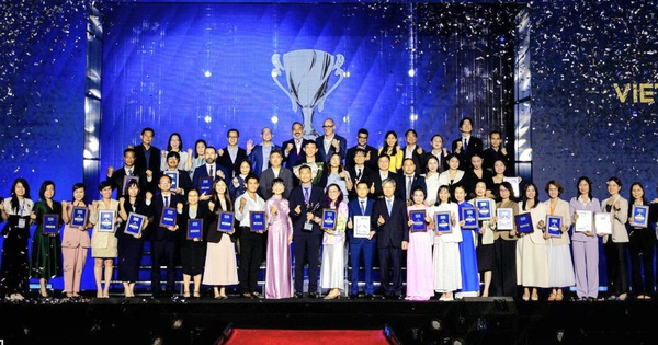 Các doanh nghiệp vừa được vinh danh Nơi làm việc tốt nhất năm 2025