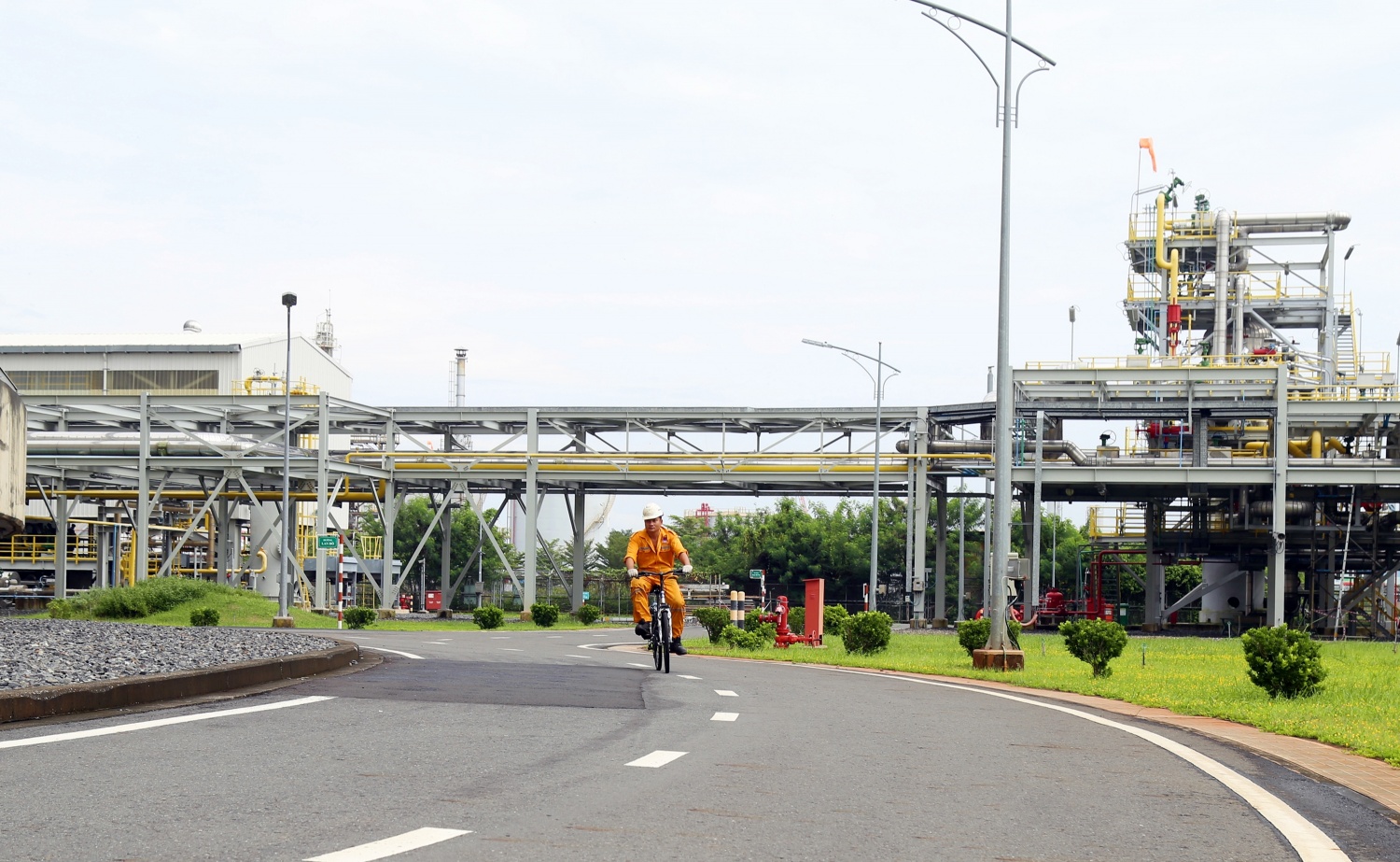 PV GAS đã làm chủ vận hành kho cảng LNG đầu tiên tại Việt Nam như thế nào?