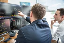 Vì sao nhà đầu tư chuyển dòng tiền sang quỹ mở?- Ảnh 3.