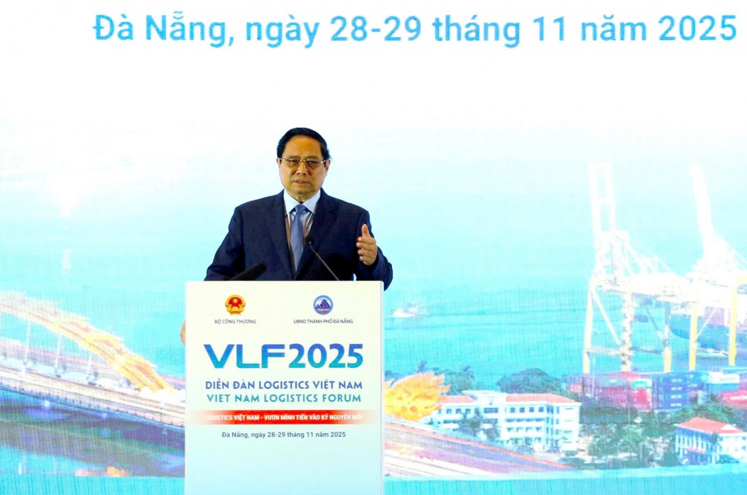 Thủ tướng Phạm Minh Chính chỉ ra 8 nhiệm vụ trọng tâm cần làm để phát triển ngành logistics Việt Nam