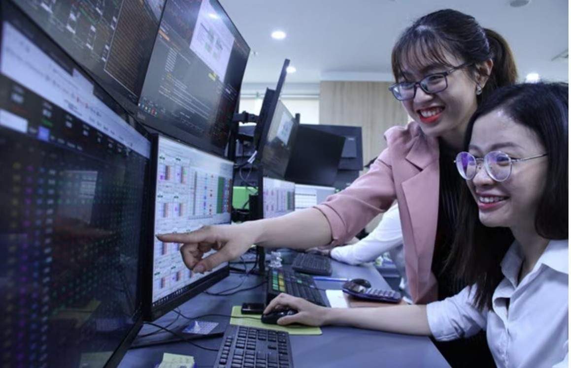 Chứng khoán tuần mới (từ 7 đến 12/12/2025): Gió đổi chiều, chứng lên tiếng? Chứng khoán tuần mới (từ 7 đến 12/12/2025): Gió đổi chiều, chứng lên tiếng?