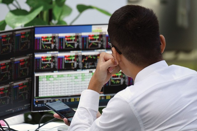 VN-Index hụt hơi, cổ phiếu bất động sản vẫn chìm trong sắc đỏ- Ảnh 2. VN-Index hụt hơi, cổ phiếu bất động sản vẫn chìm trong sắc đỏ- Ảnh 2.