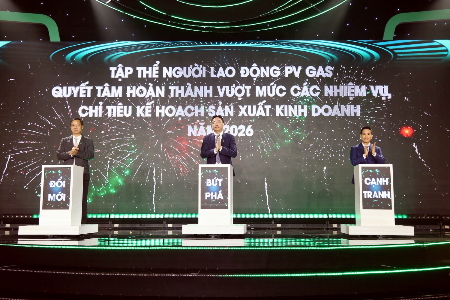 PV GAS lập nhiều kỷ lục lịch sử, khẳng định năng lực phát triển bền vững, vươn tầm khu vực PV GAS lập nhiều kỷ lục lịch sử, khẳng định năng lực phát triển bền vững, vươn tầm khu vực