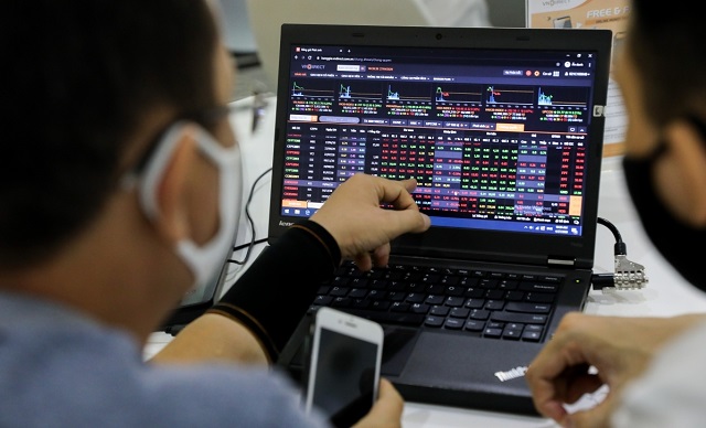 Ngày đáo hạn phái sinh: Dòng ngân hàng hỗ trợ, VN-Index lấy lại sắc xanh- Ảnh 2.