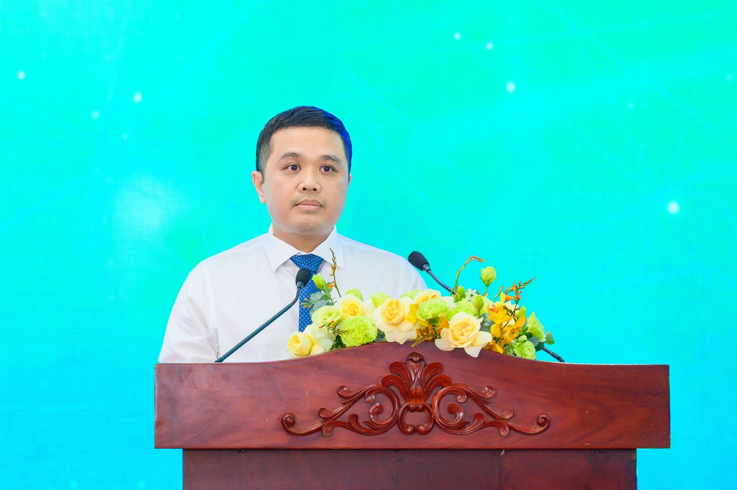 Đ/c Nguyễn Đăng Trình – Phó Bí thư Đảng ủy, Tổng Giám đốc PVOIL phát biểu tại Hội nghị