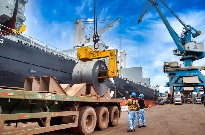 Thép cuộn cán nóng (HRC) của Hòa Phát chính thức không bị EU áp thuế chống bán phá giá (Ảnh: HPG)