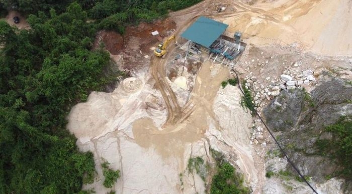 Công ty Khoáng sản Sông Hồng Lào Cai bị phạt gần 400 triệu đồng và đình chỉ hơn 4 tháng