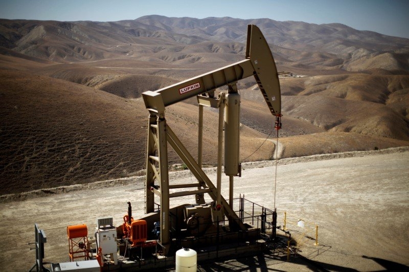 Giá dầu thô tăng trước lo ngại thắt chặt nguồn cung, Brent lên mức 86,18 USD/thùng