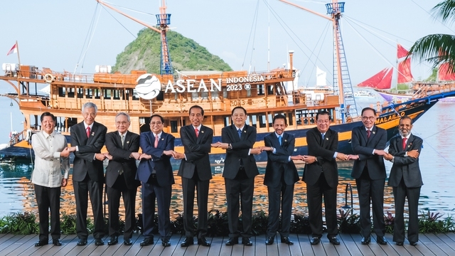  Các nhà lãnh đạo dự Hội nghị Cấp cao ASEAN lần thứ 42.