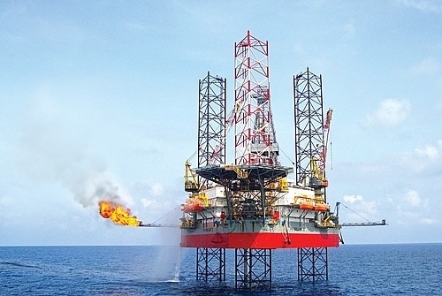 Ngành Dầu khí được kỳ vọng tích cực trong kết quả kinh doanh khi giá dầu thô thế giới tiếp tục neo cao