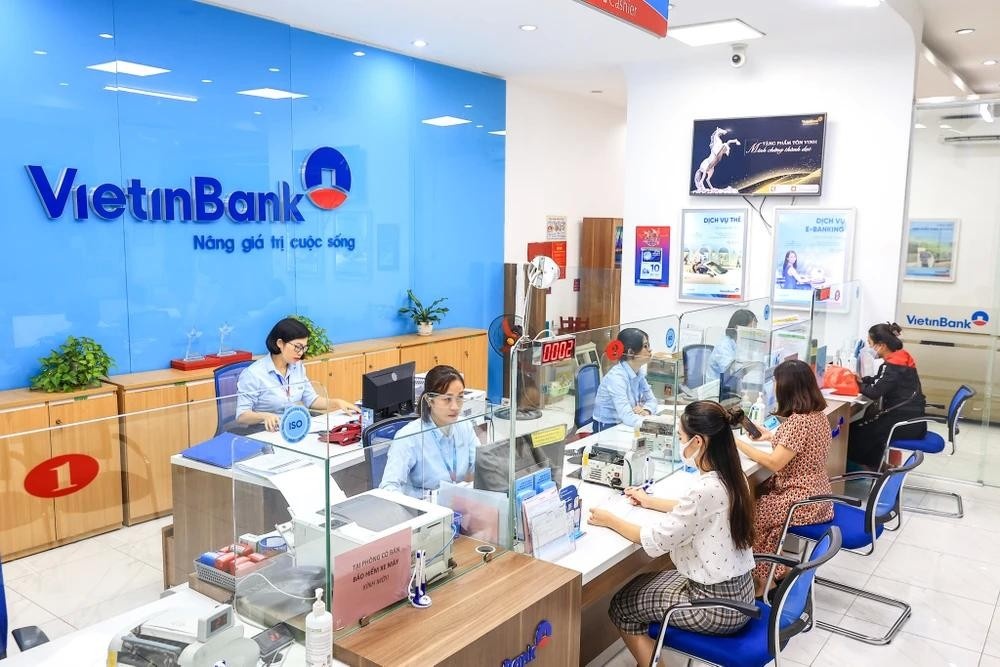 Tin ngân hàng tuần qua: VietinBank tiếp tục giảm lãi suất huy động