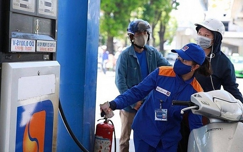 Giá xăng dầu đồng loạt tăng, vượt mức 23.000 đồng/lít