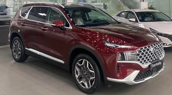 Giá lăn bánh Hyundai Santa Fe cuối tháng 7/2024 ‘siêu mềm’, đè bẹp Toyota Fortuner và Ford Everest ảnh 2